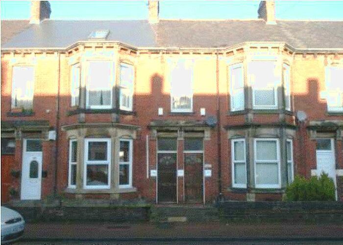 3 Bedroom Flat To Rent In Simonside Terrace, Heaton, NE6