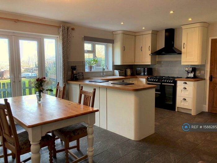 4 Bedroom Semi-Detached House To Rent In Valley Way, Colerne, Chippenham, SN14