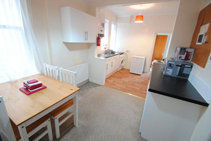4 Bedroom Detached House To Rent In Frederica Road, Bournemouth, BH9