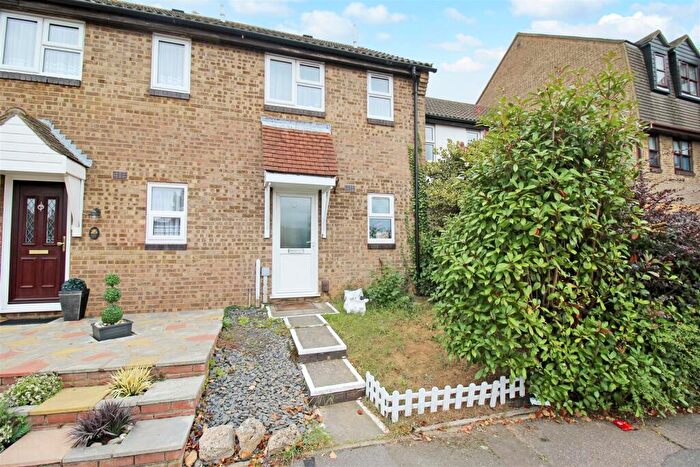 2 Bedroom House For Sale In Frobisher Way, Shoeburyness, Essex, SS3