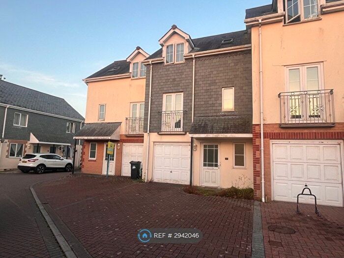 3 Bedroom Terraced House To Rent In The Square, Truro, TR2