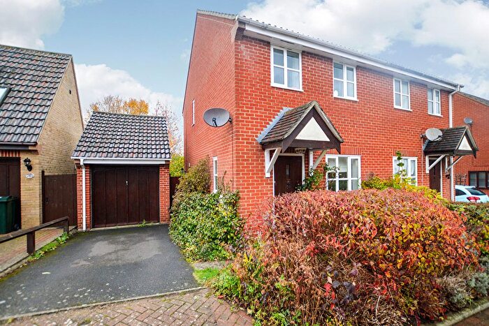 2 Bedroom Semi-Detached House To Rent In Wyndham Way, Ashford, Kent, TN25