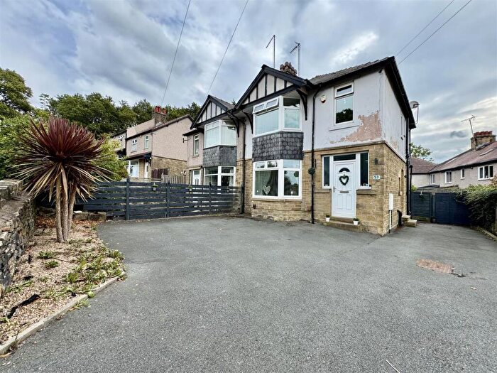 3 Bedroom Semi Detached House For Sale In Kaye Lane, Almondbury, Huddersfield, HD5