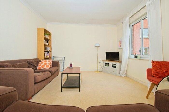 1 Bedroom Flat To Rent In Carlotta Way, Caerdydd, CF10