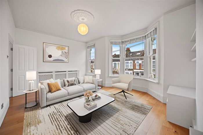 2 Bedroom Flat For Sale In Rainham Road, Kensal Rise, NW10