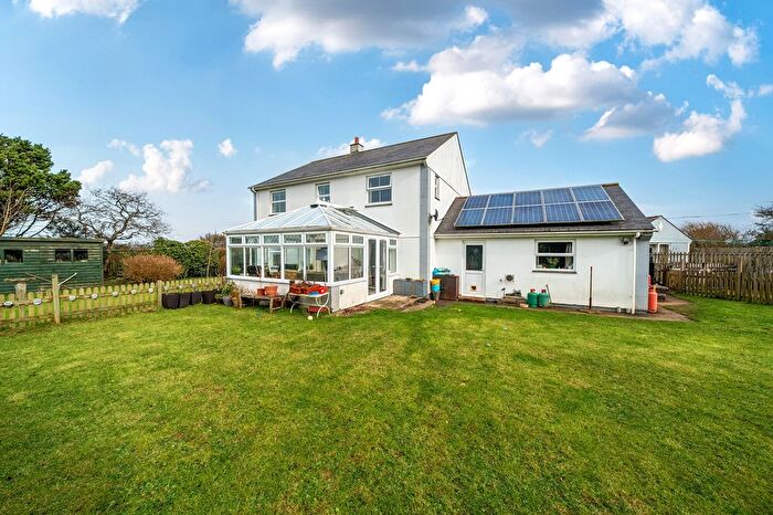 6 Bedroom Detached House For Sale In Treswithian Downs, Camborne, TR14