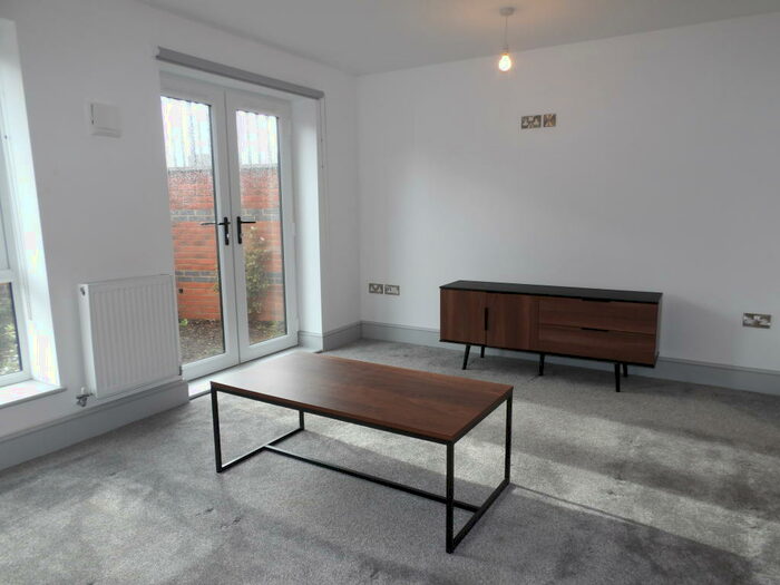 1 Bedroom Apartment To Rent In Latimer House, B15