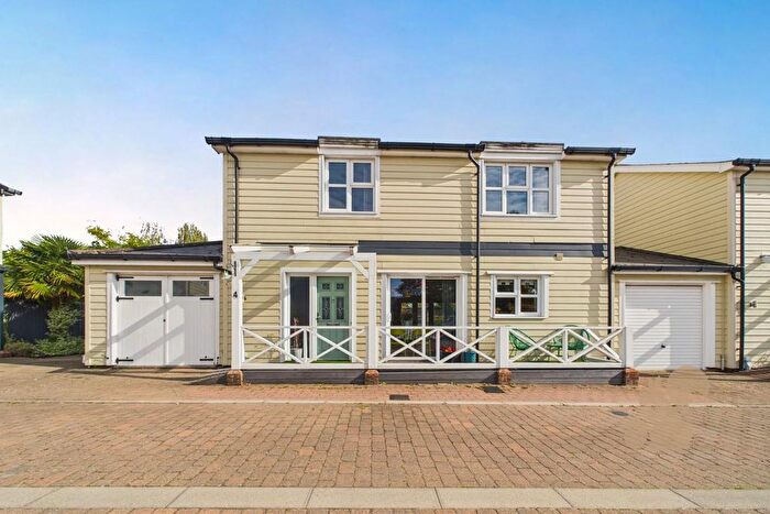 3 Bedroom Link Detached House For Sale In Lampon Close, West Bergholt, CO6