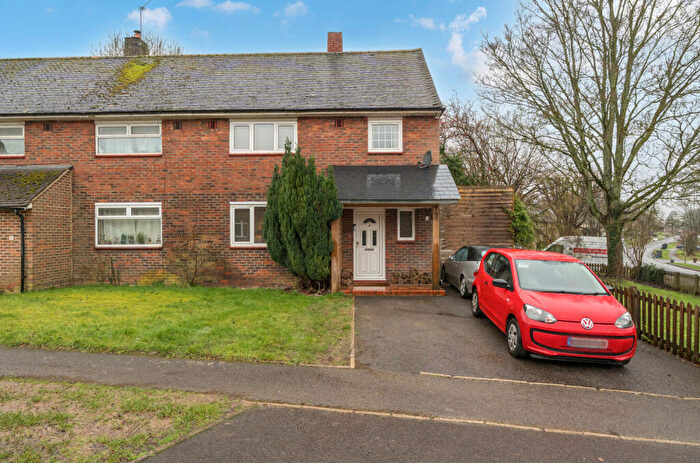 3 Bedroom Semi Detached House For Sale In Roberts Road, Barton Stacey, Winchester, Hampshire, SO21