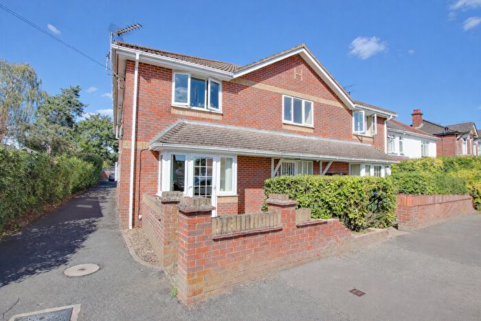 1 Bedroom Flat For Sale In Obelisk Road, Woolston, SO19