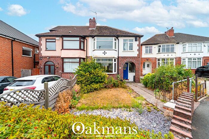 3 Bedroom Semi-Detached House For Sale In Grigg Grove, Birmingham, West Midlands, B31
