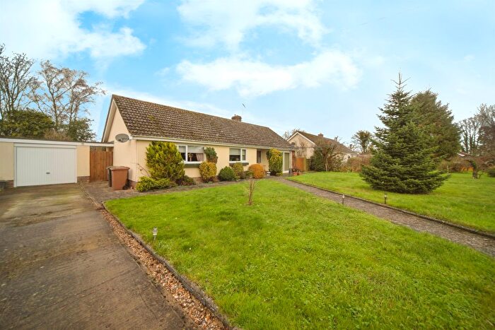3 Bedroom Detached Bungalow For Sale In Redlingfield Road, Occold, Eye, IP23