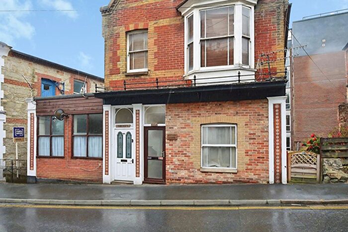 1 Bedroom Flat To Rent In Victoria Street, Ventnor, PO38