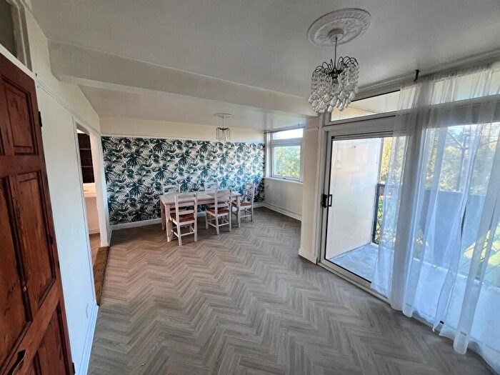 3 Bedroom Maisonette To Rent In Strode Road, Portsmouth, PO2