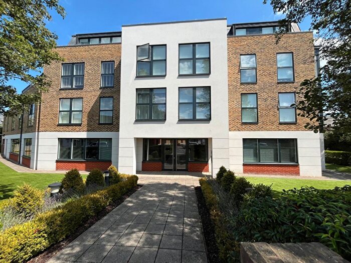 1 Bedroom Flat For Sale In , High Street, Egham, TW20