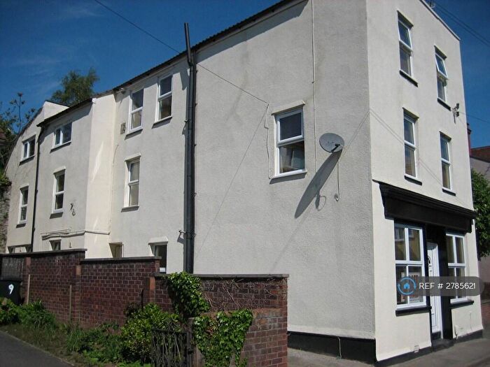 3 Bedroom Flat To Rent In Hollywood Road, Bristol, BS4