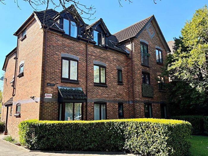 1 Bedroom Garage / Parking To Rent In Banister Road, Southampton, Hampshire, SO15