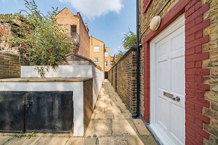 1 Bedroom Flat To Rent In Balls Pond Road, De Beauvoir Town, London, N1