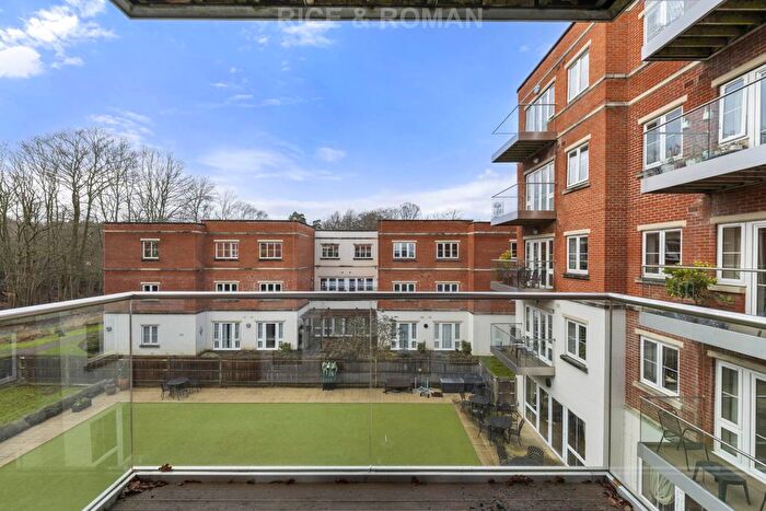 2 Bedroom Flat For Sale In Rise Road, Ascot, SL5