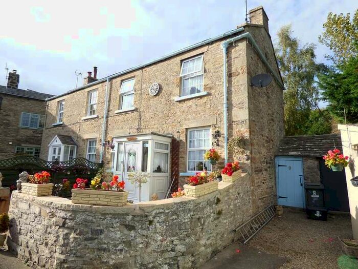 2 Bedroom Semi-Detached House For Sale In Castle View, Harmby, DL8