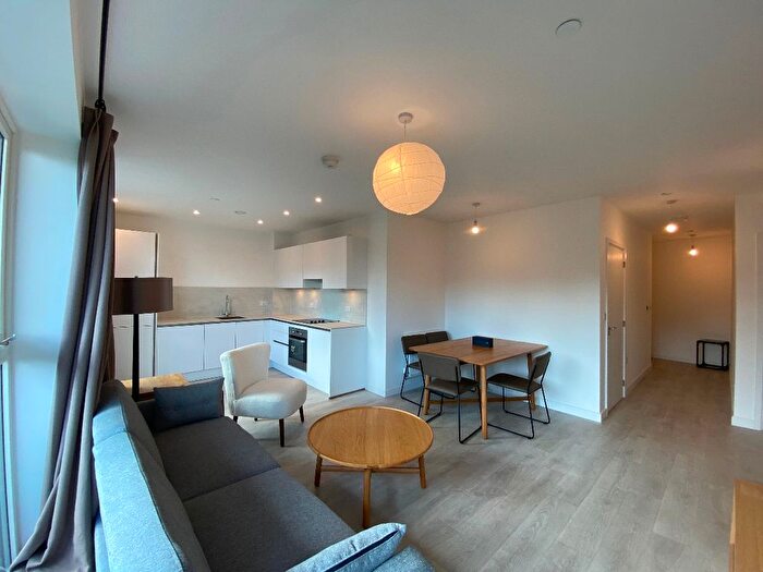 3 Bedroom Flat To Rent In Winter Apartments, East Acton Lane, London(Months Tenancy), W3