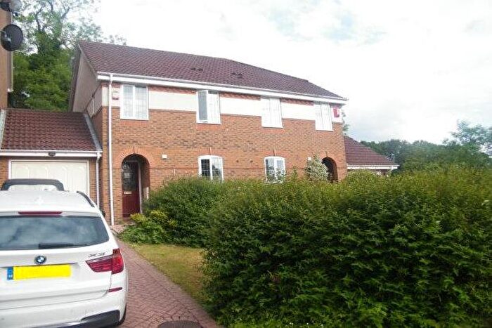 3 Bedroom Property To Rent In Cotland Acres, Redhill, RH1