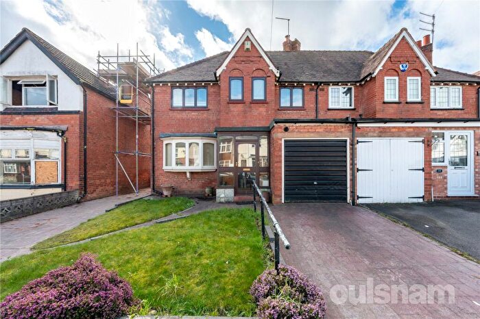 3 Bedroom Semi Detached House For Sale In Hawkesley Mill Lane, Northfield, Birmingham, B31