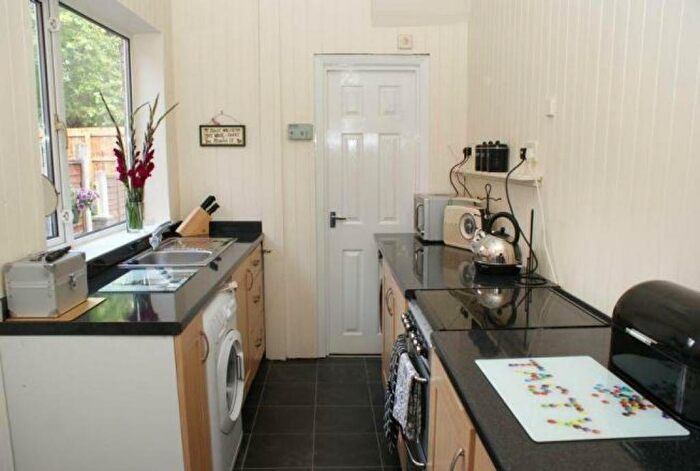 3 Bedroom Terraced House To Rent In Bond Street, Stirchley, Birmingham, B30