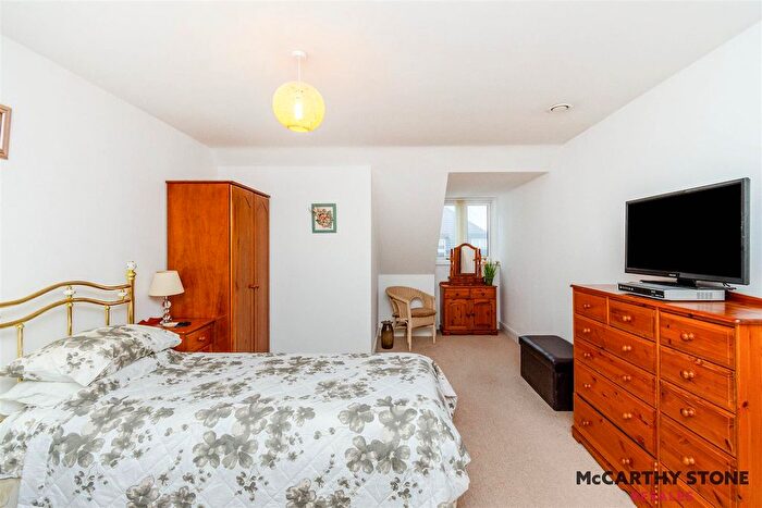 1 Bedroom Flat For Sale In Algar Court, Penn Road, Wolverhampton, WV4