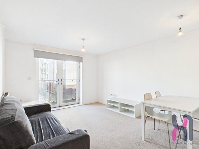 2 Bedroom Flat To Rent In Endeavour House, B Elmira Way, M5