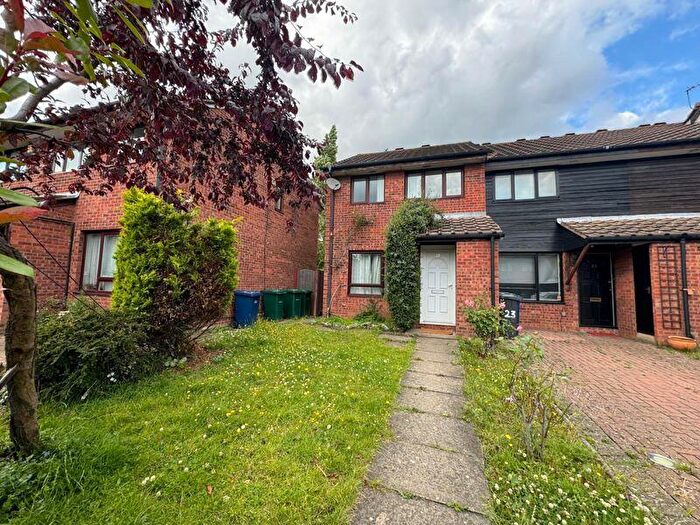 3 Bedroom Detached House To Rent In Rowlands Close, London, NW7