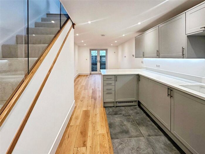 1 Bedroom Terraced House To Rent In Buckland Road, Maidstone, Kent, ME16