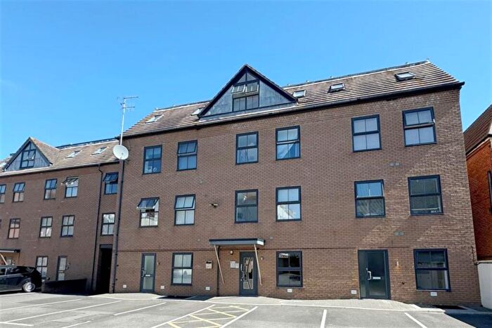 2 Bedroom Flat To Rent In Westbourne, BH2