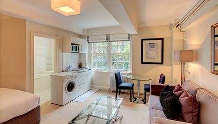 Flat To Rent In Pelham Court Fulham Road, SW3