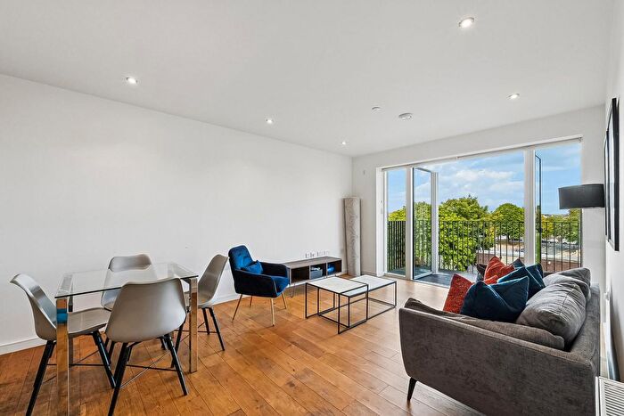 2 Bedroom Flat For Sale In Dawson Building, London, E15