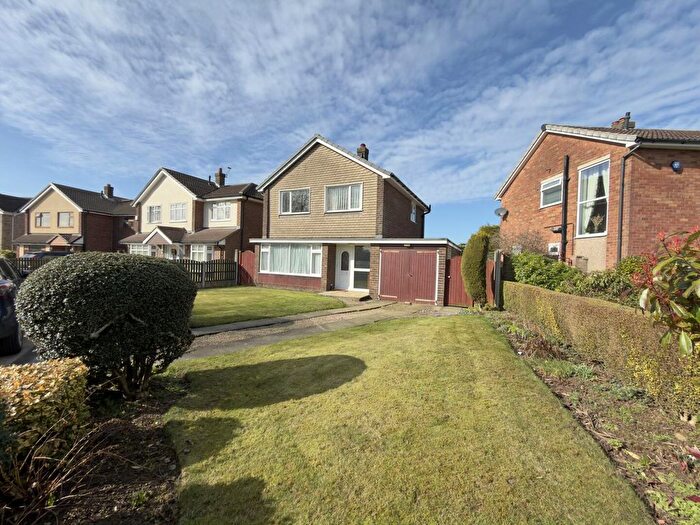 3 Bedroom Detached House For Sale In Burnham Road, Garforth, Leeds, LS25