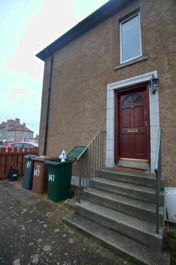 3 Bedroom Flat To Rent In Parkhead Avenue, Edinburgh, EH11