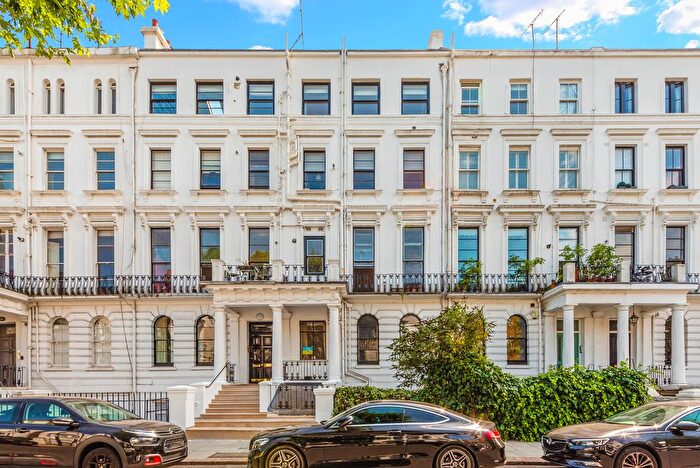 4 Bedroom Flat To Rent In Elgin Crescent, London, W11