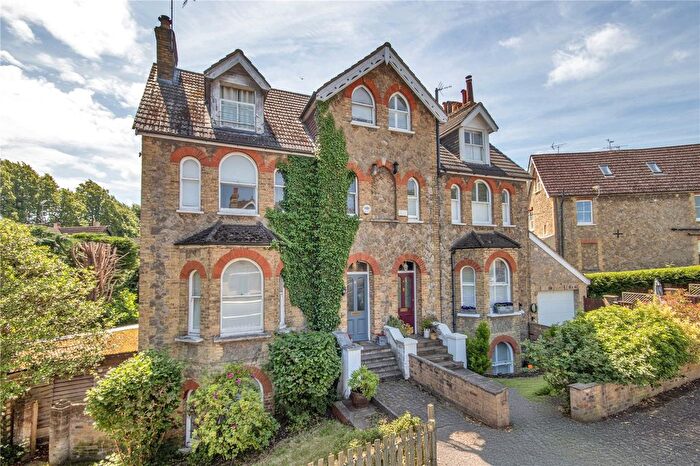 3 Bedroom Semi-detached House For Sale In Serpentine Road, Sevenoaks, Kent, TN13
