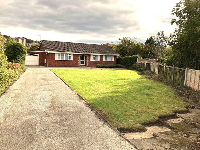 3 Bedroom Detached Bungalow For Sale In Butt Lane, Leeds, LS12