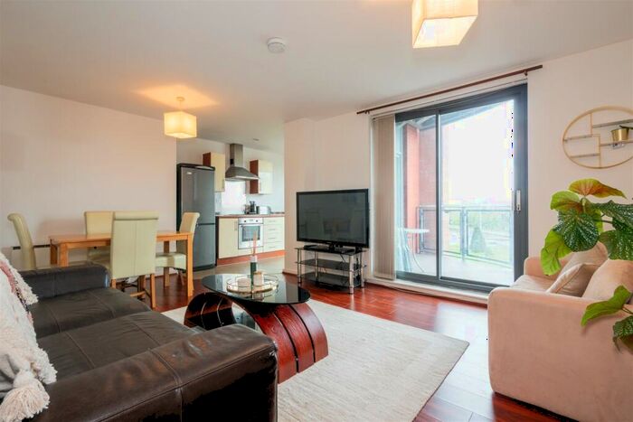 2 Bedroom Apartment To Rent In City Gate Ii, Manchester, M15