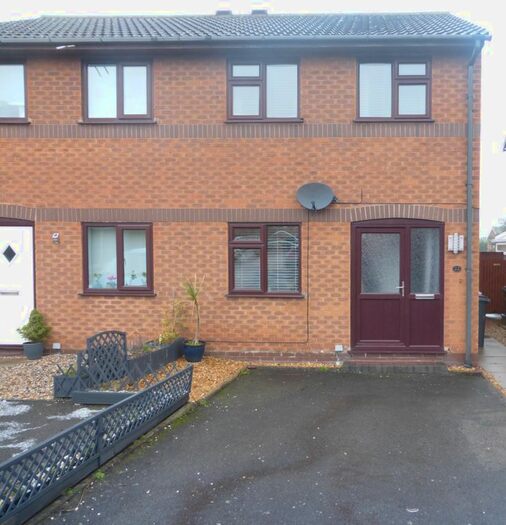 2 Bedroom Property To Rent In Oak Tree Close, Kingsbury, Tamworth, B78