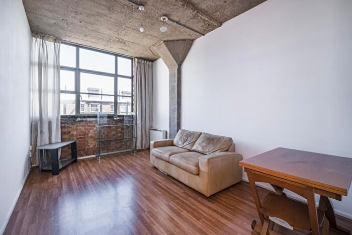 1 Bedroom Apartment To Rent In Wenlock Road London, N1