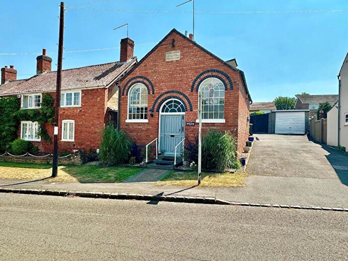 1 Bedroom Character Property For Sale In High Street, Milton Malsor, Northamptonshire, NN7