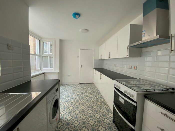 4 Bedroom Terraced House To Rent In Plaistow, London, E13