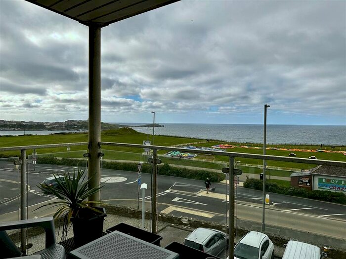 2 Bedroom Flat To Rent In Narrowcliff, Newquay, Newquay, TR7
