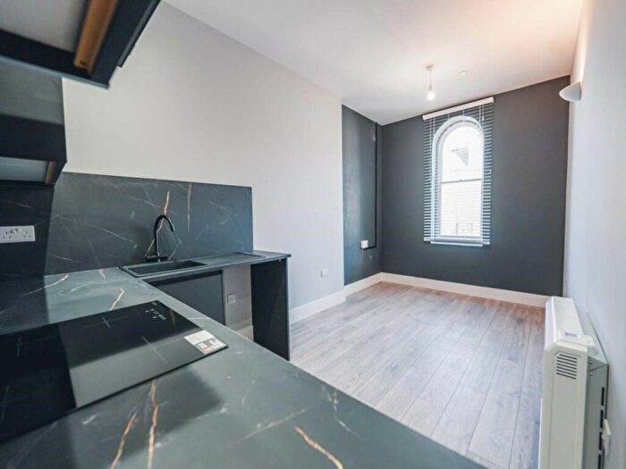 1 Bedroom Flat To Rent In Llandaff Road, Cardiff, CF11