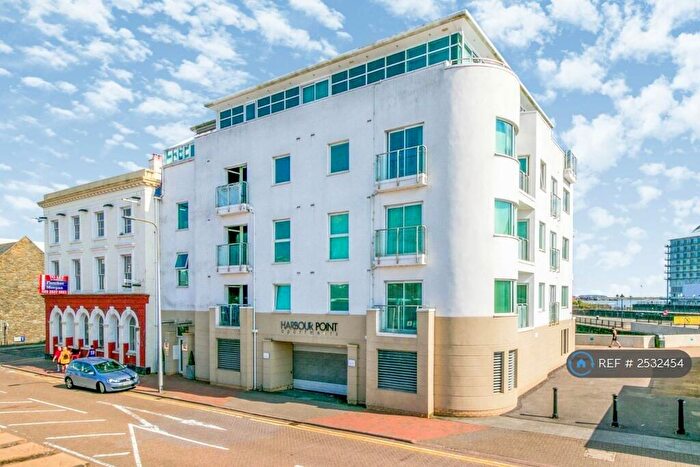 2 Bedroom Flat To Rent In Stuart Street, Cardiff, CF10