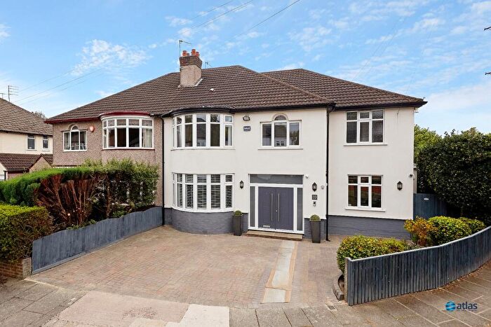 6 Bedroom Semi-Detached House For Sale In Primrose Road, Calderstones, L18