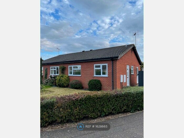 2 Bedroom Bungalow To Rent In Lawson Avenue, Peterborough, PE2